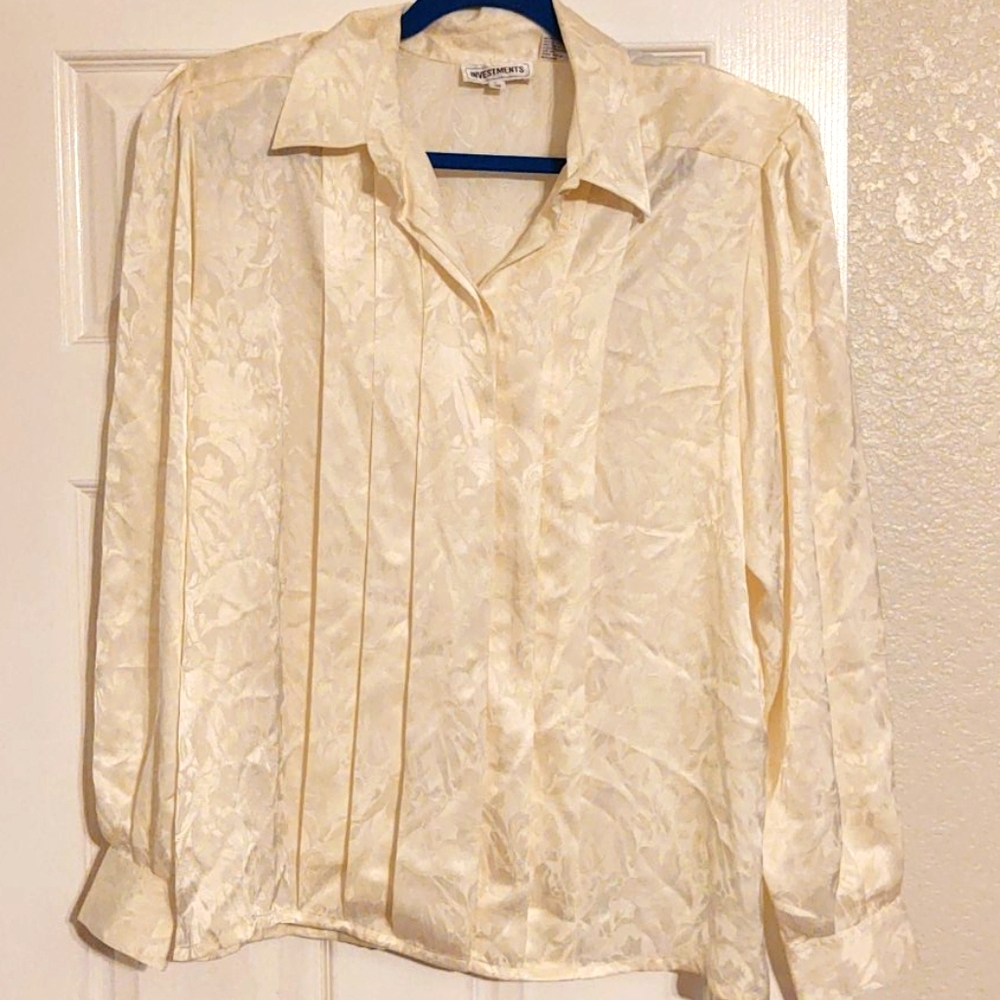 Cream floral textured blouse